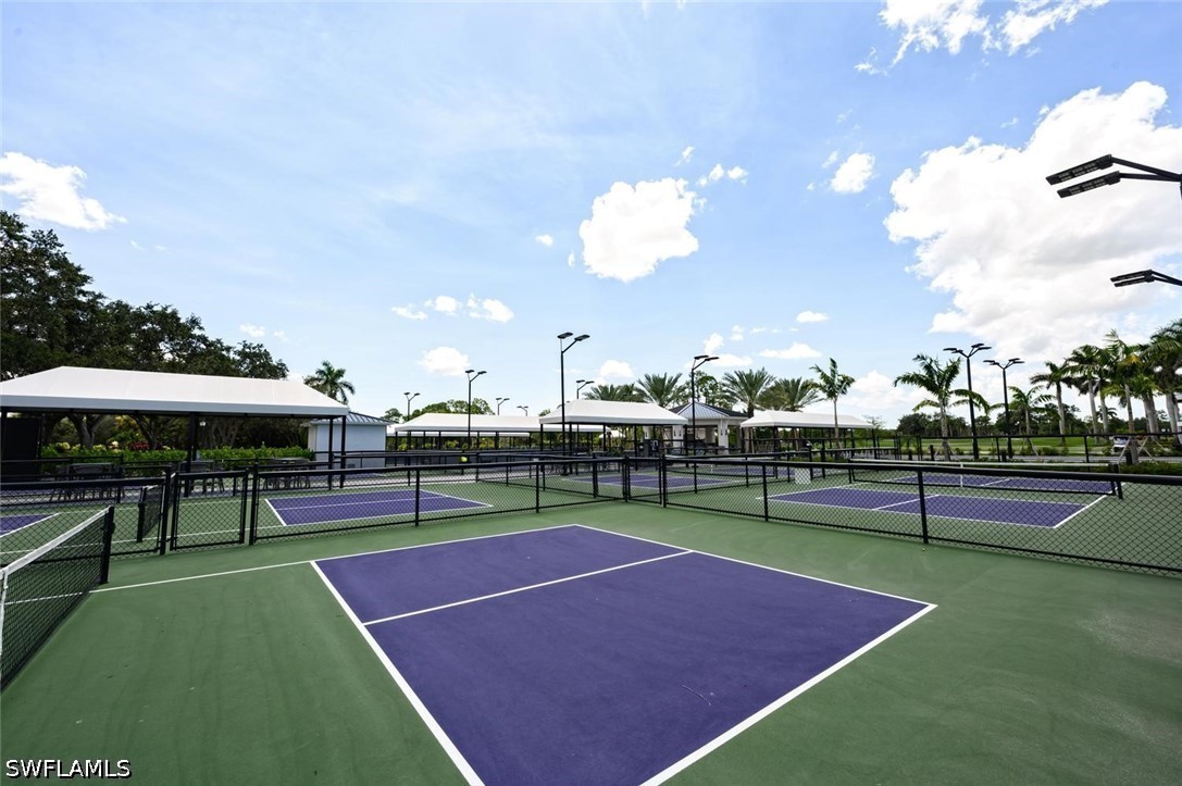 506 Courtside Unit E201, Naples, FL 34105