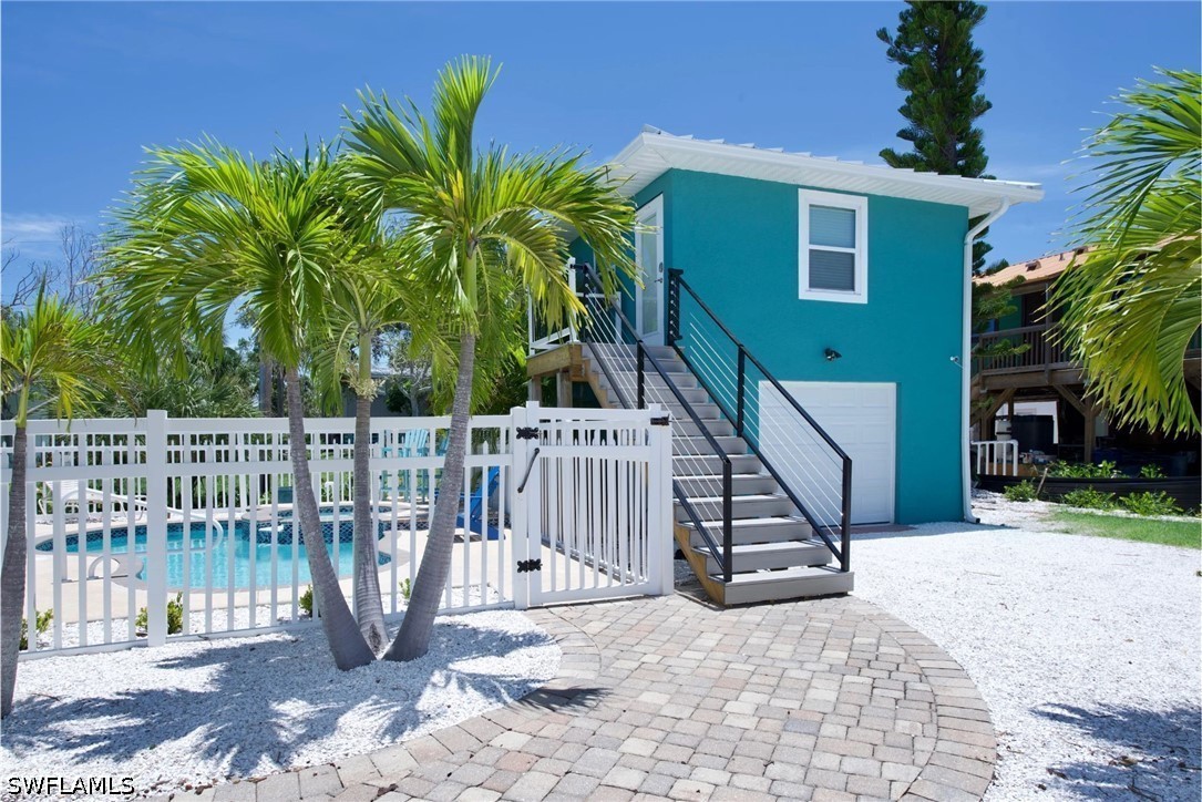 210 Dakota, Fort Myers Beach, FL 33931