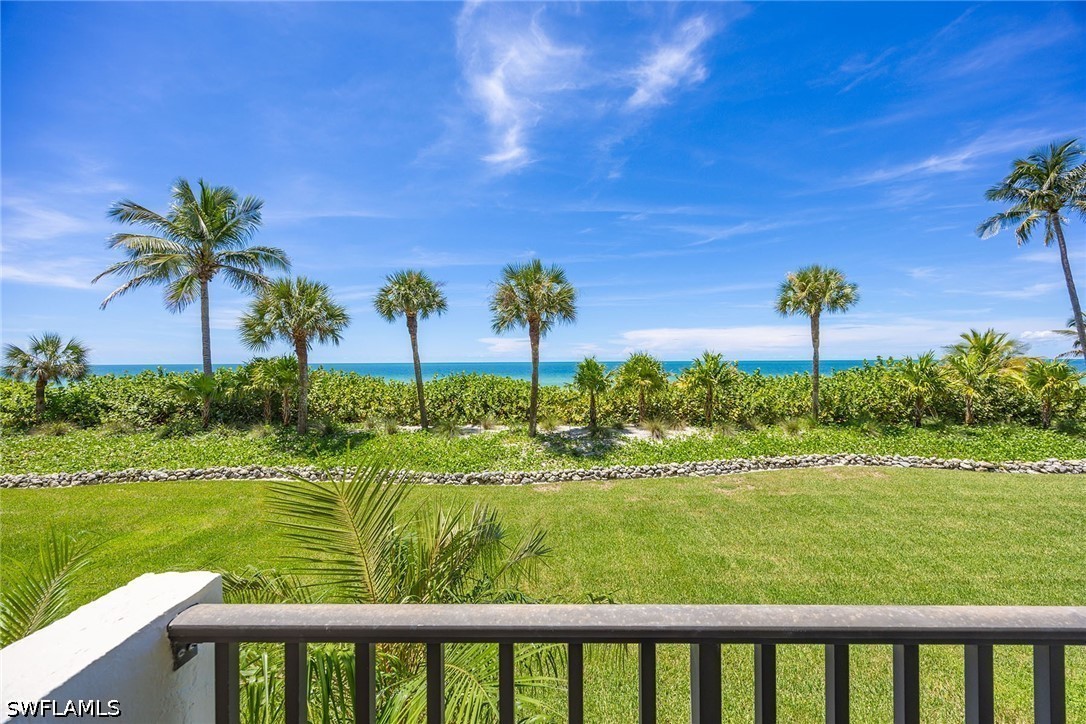 10475 Gulf Shore Unit 114, Naples, FL 34108