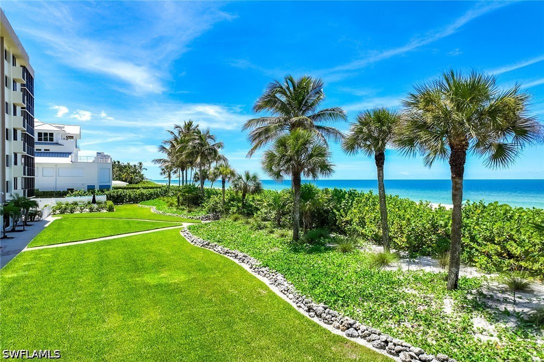 10475 Gulf Shore Unit 114, Naples, FL 34108