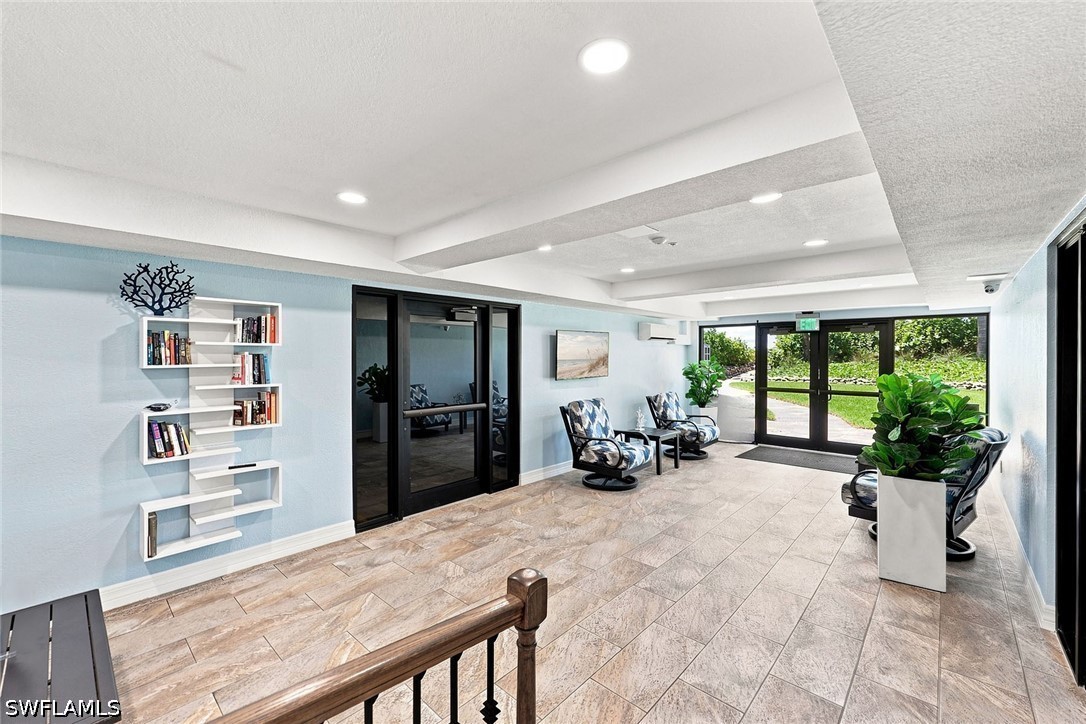 10475 Gulf Shore Unit 114, Naples, FL 34108