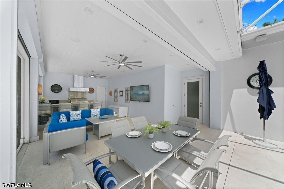 665 10th, Naples, FL 34102