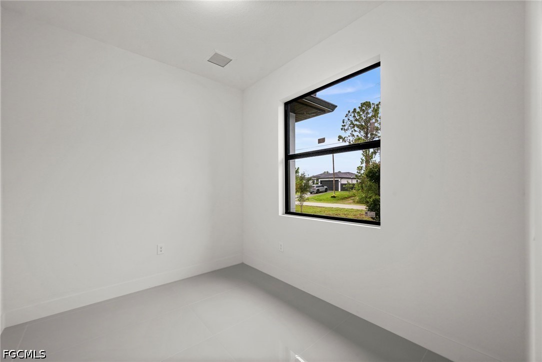 923 Bolivia, Lehigh Acres, FL 33974