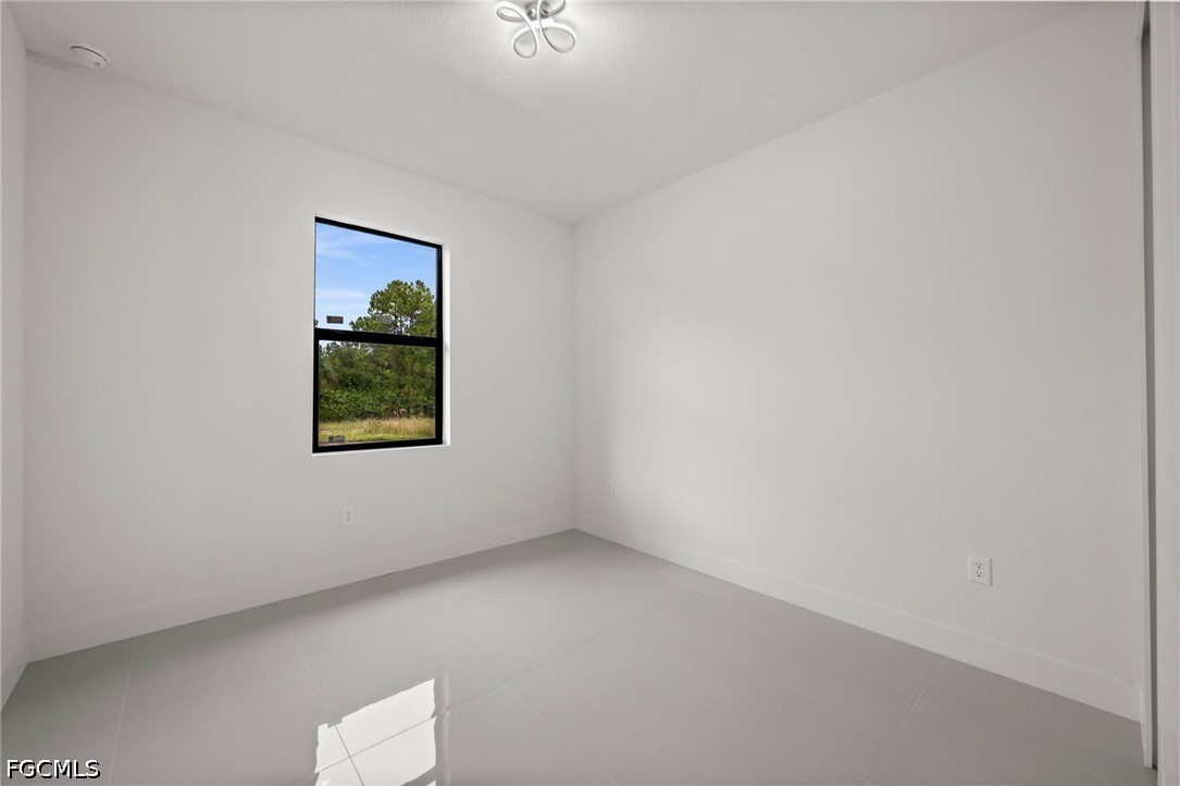 923 Bolivia, Lehigh Acres, FL 33974