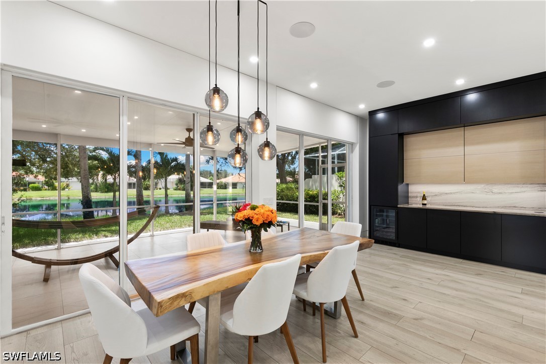 DiningArea