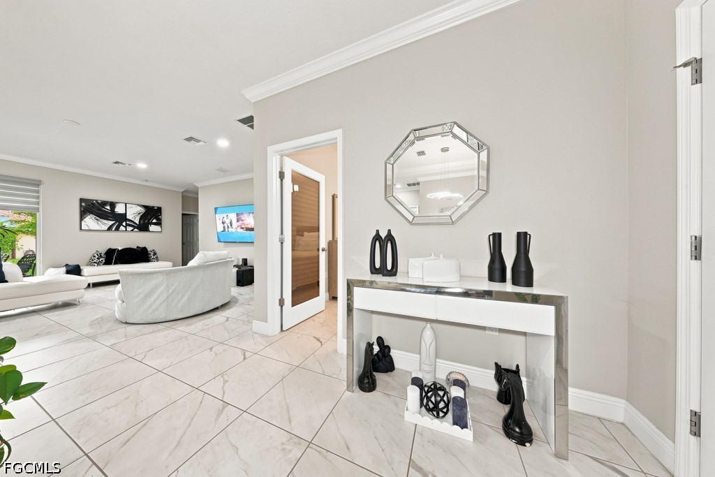 1029 34th, Cape Coral, FL 33993