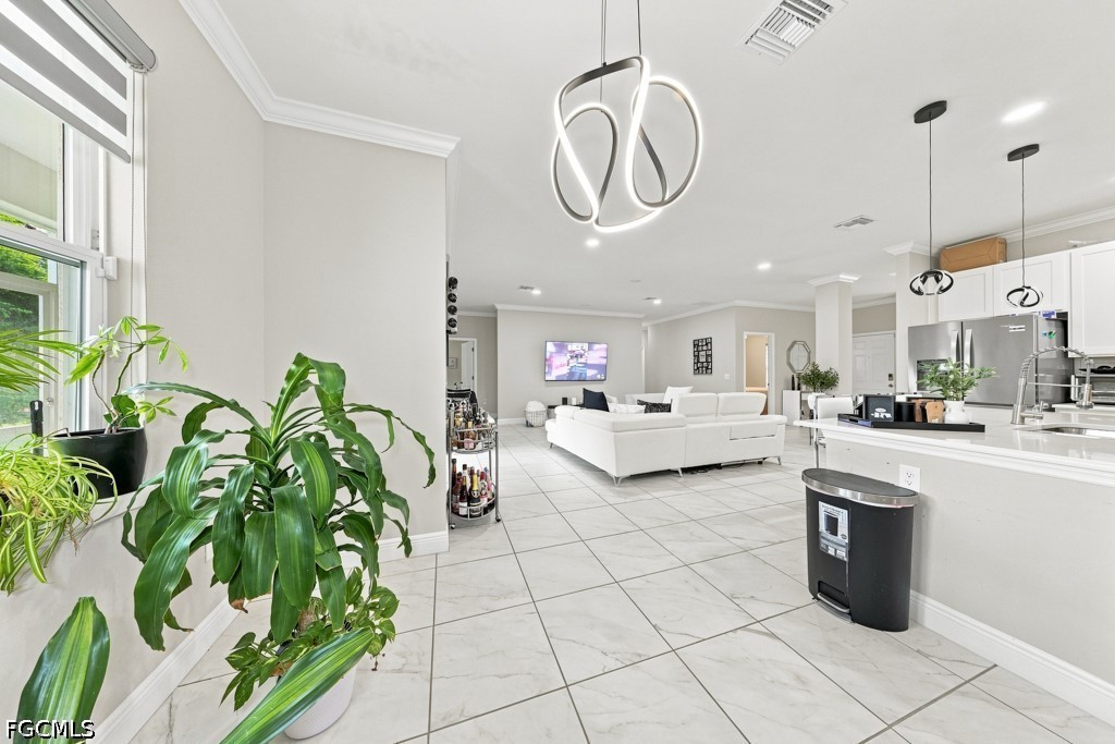 1029 34th, Cape Coral, FL 33993