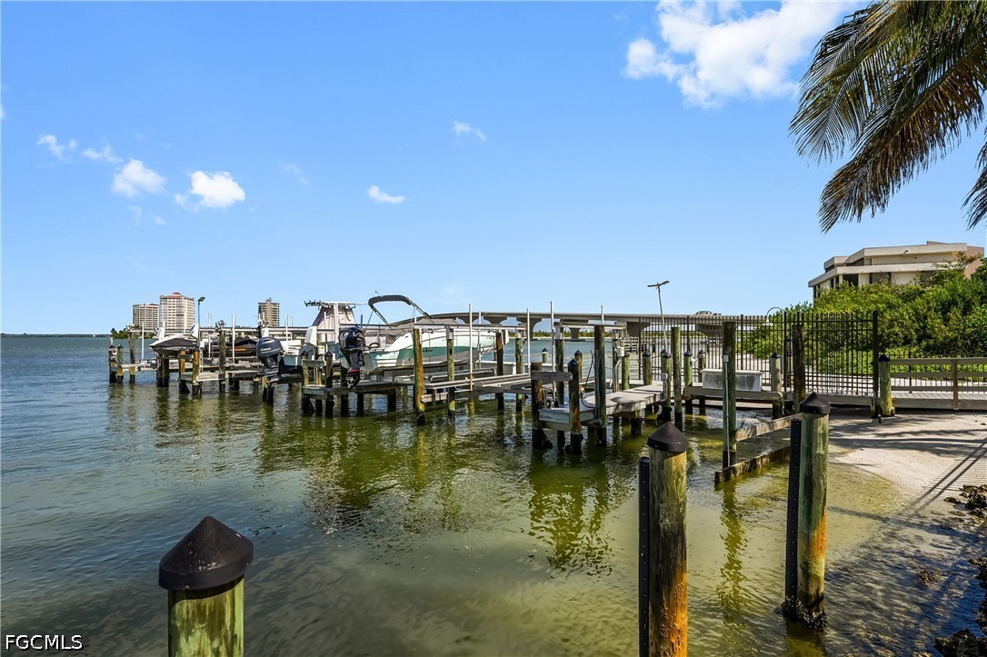 Dock