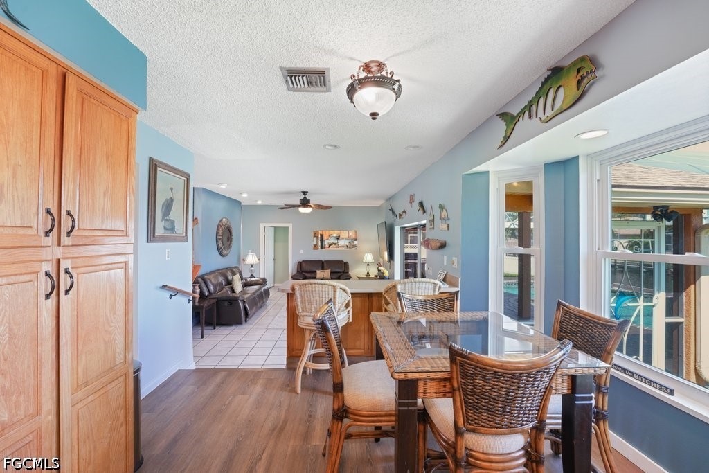 DiningArea