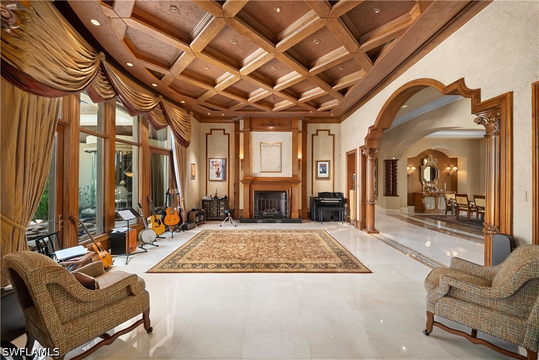 9663 Mashie, Naples, FL 34108