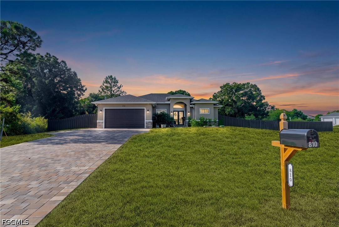 810 Sentinela, Lehigh Acres, FL 33974