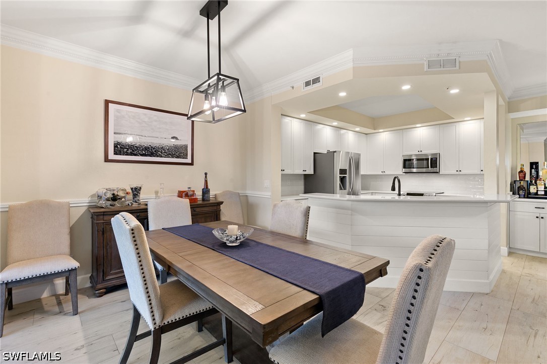 DiningArea