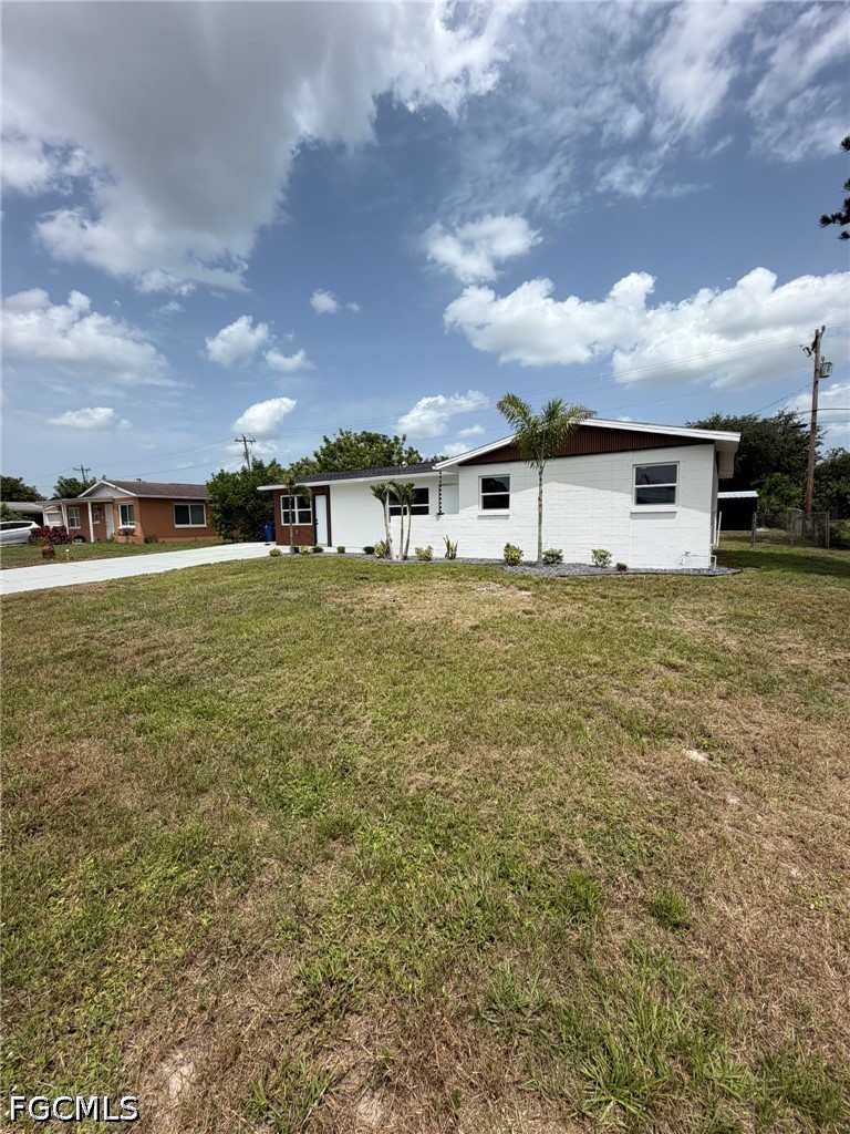 124 Andros, Lehigh Acres, FL 33936