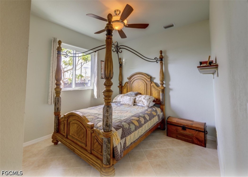 422 33rd, Cape Coral, FL 33991