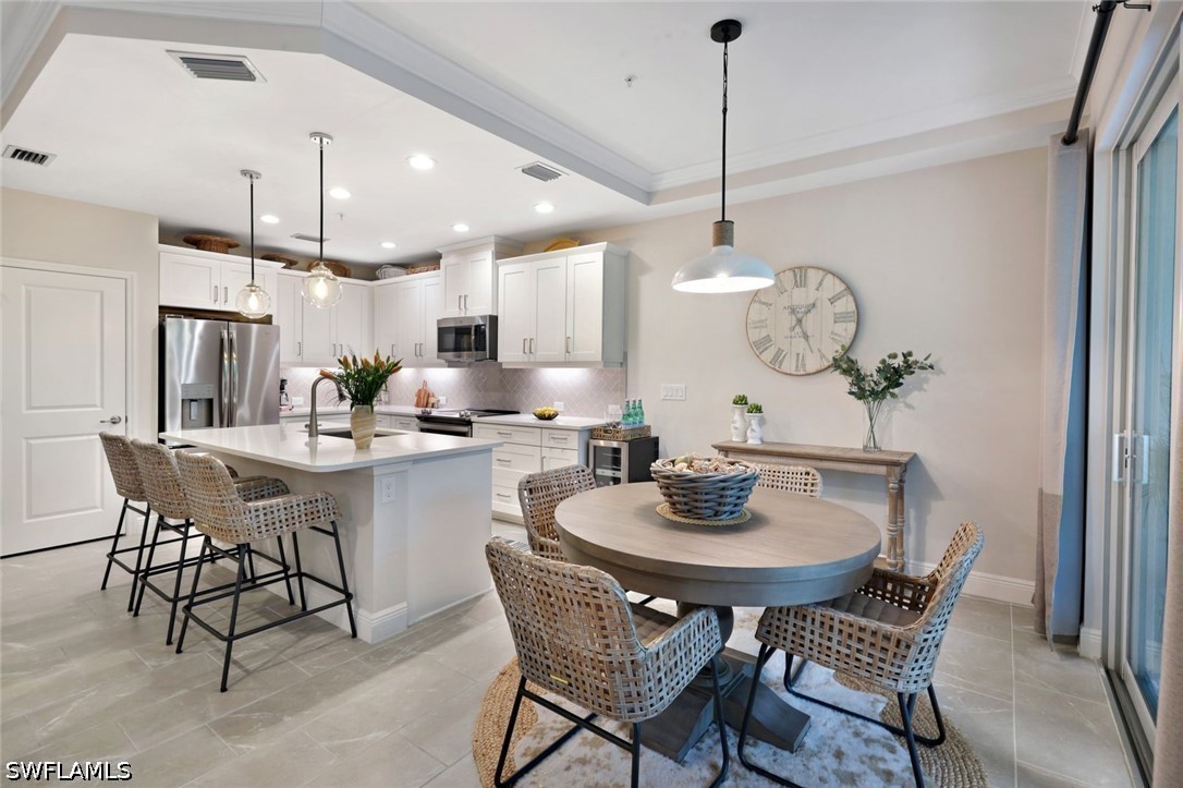 2542 Seychelles Unit 702, Naples, FL 34112