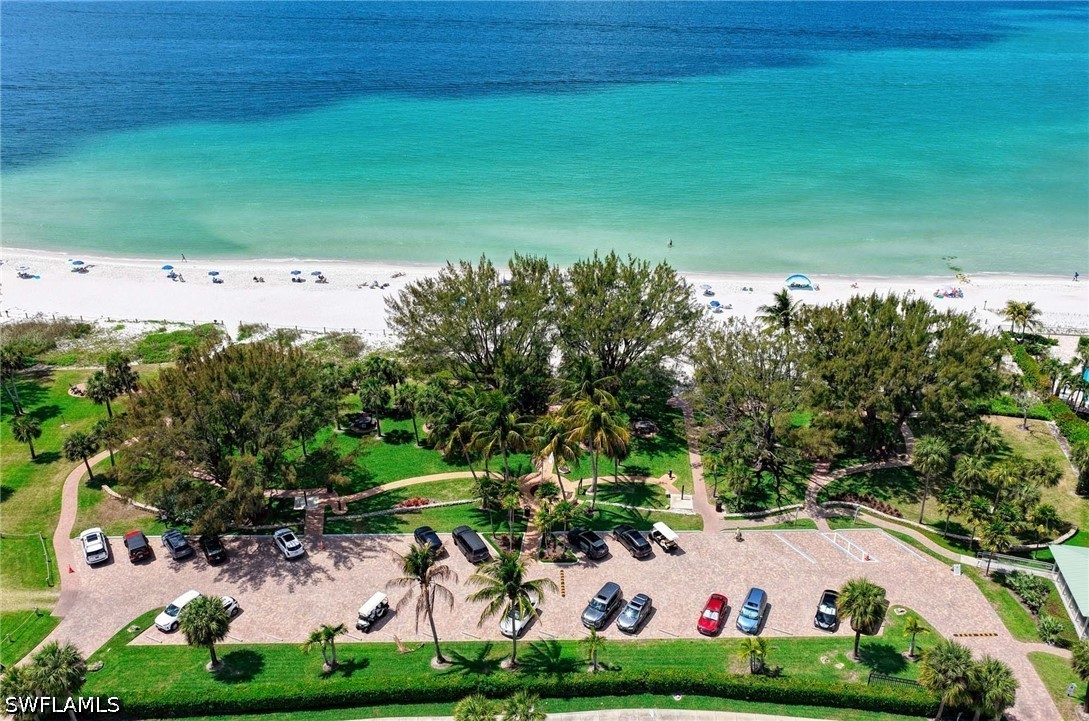 2150 Gulf Shore Unit 605, Naples, FL 34102