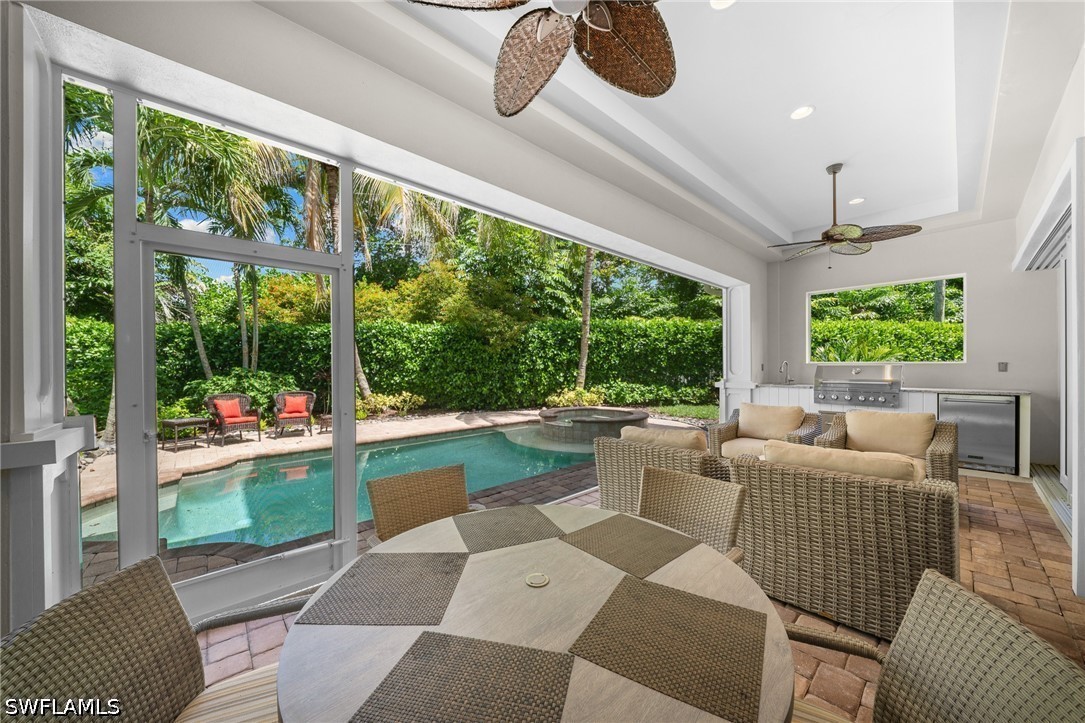 529 Fairway, Naples, FL 34103