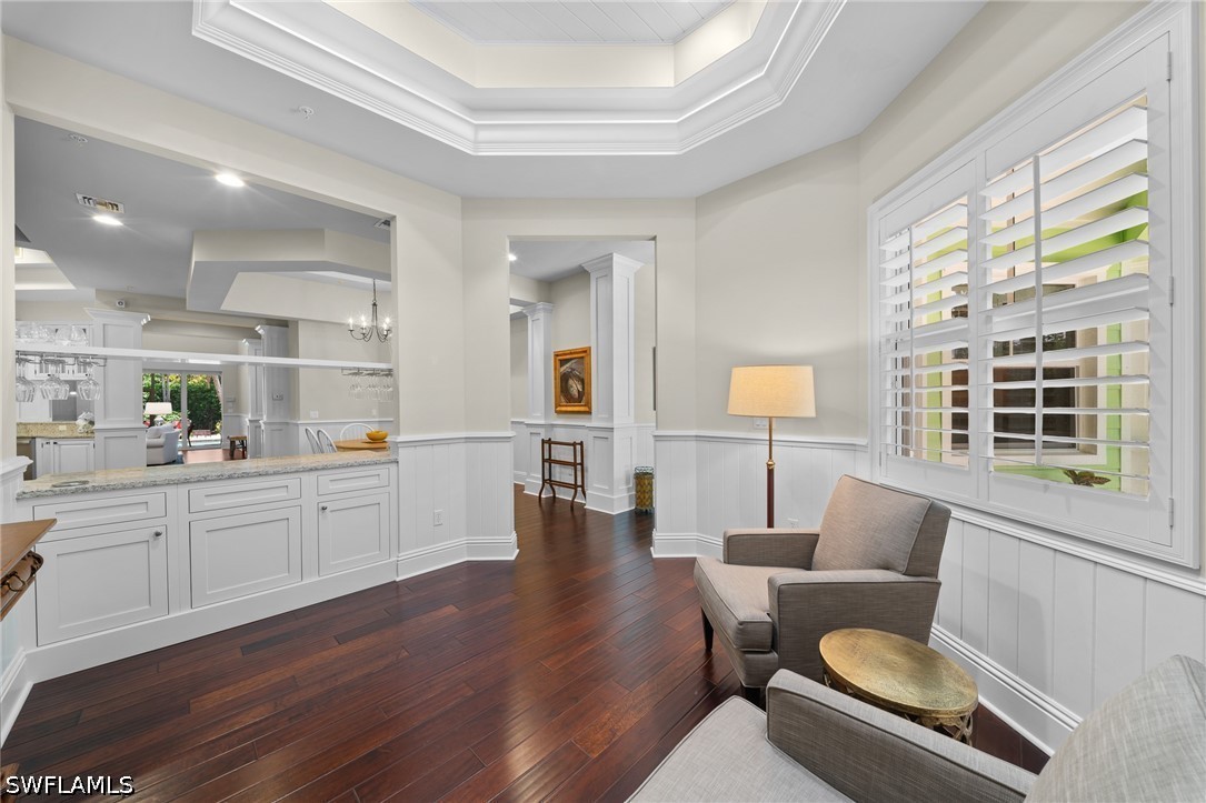 529 Fairway, Naples, FL 34103