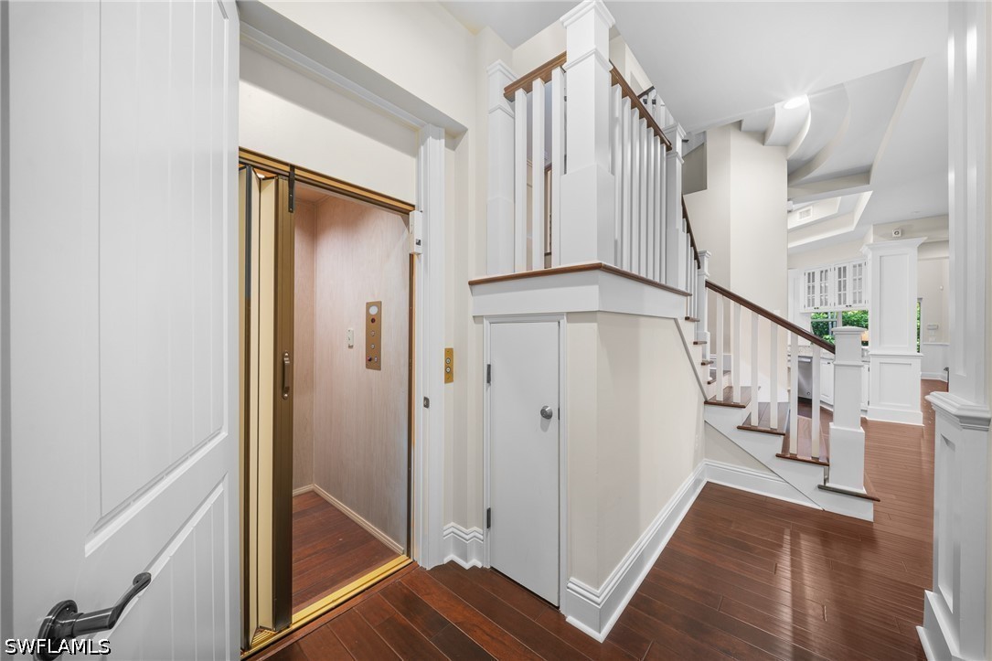 529 Fairway, Naples, FL 34103