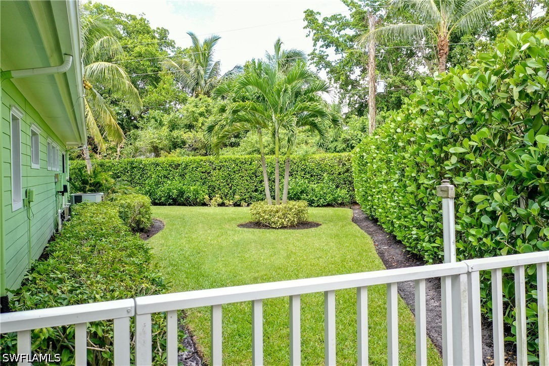 529 Fairway, Naples, FL 34103