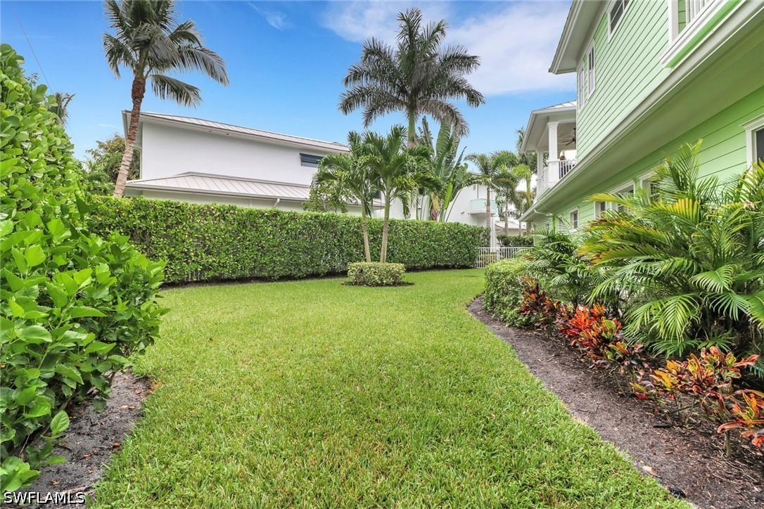 529 Fairway, Naples, FL 34103