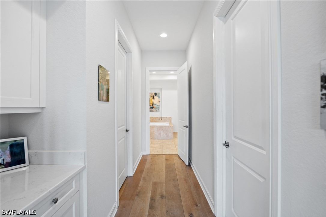 2439 Breakwater Unit 9102, Naples, FL 34112
