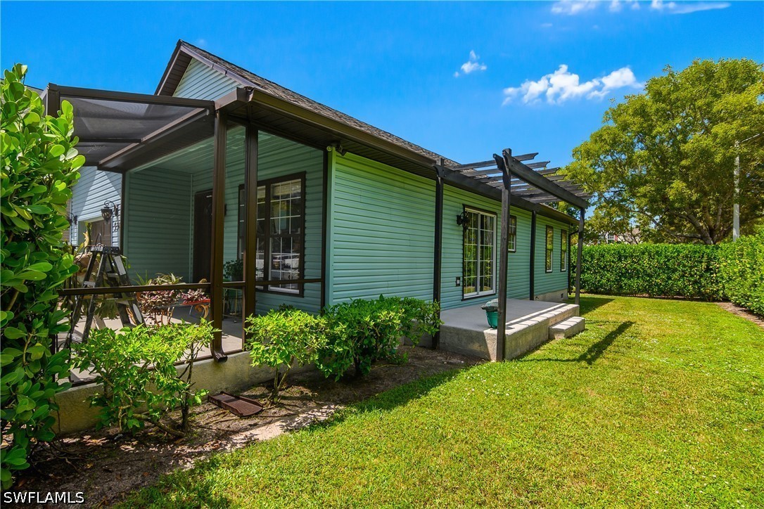 538 Leawood, Naples, FL 34104