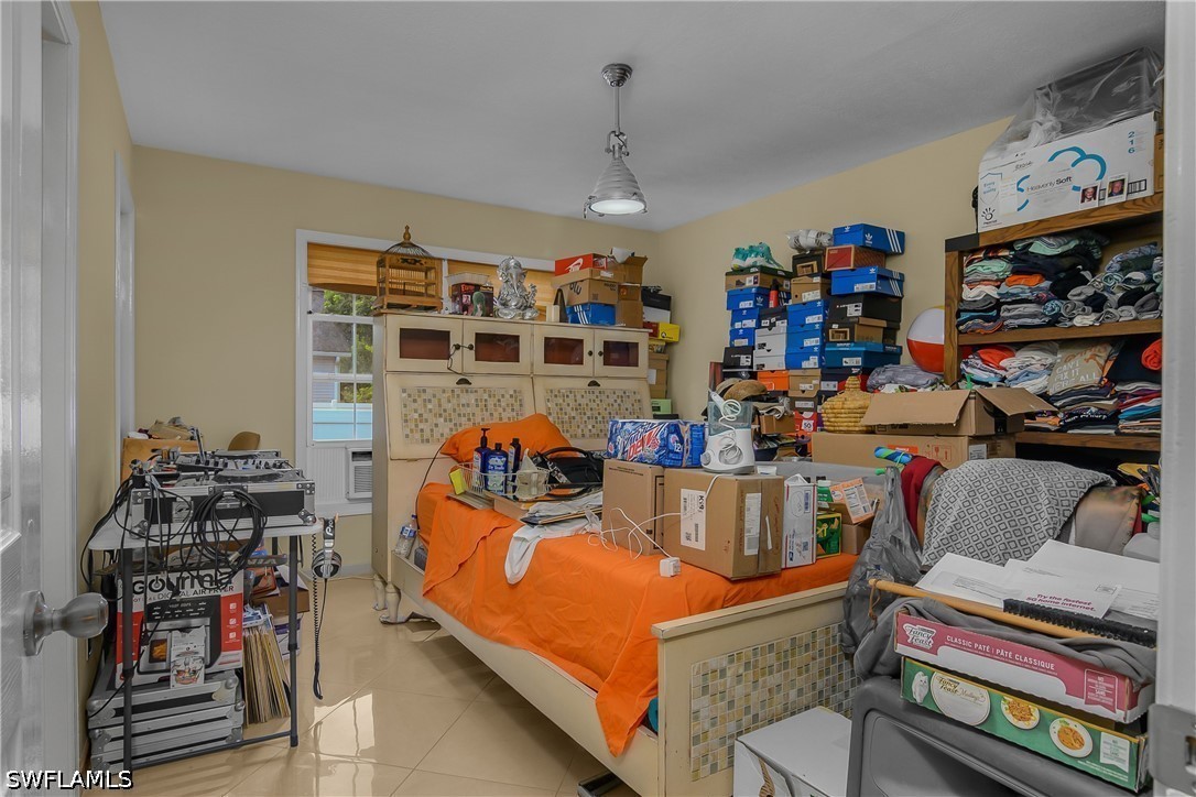 538 Leawood, Naples, FL 34104