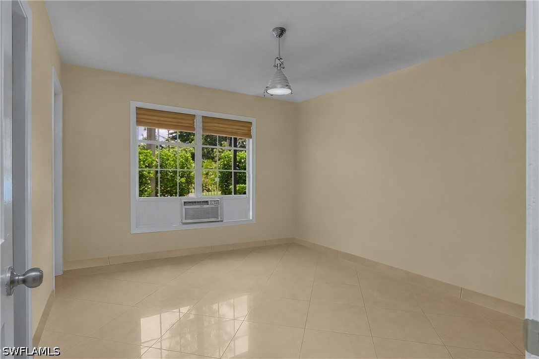 538 Leawood, Naples, FL 34104
