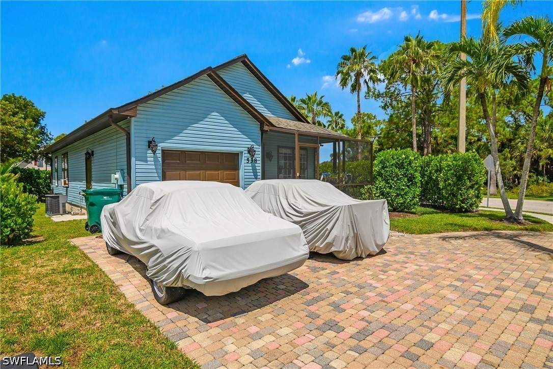 538 Leawood, Naples, FL 34104