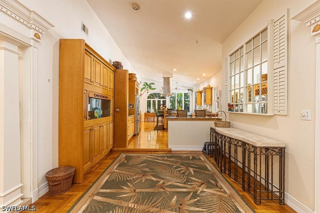 221 Viking, Naples, FL 34110