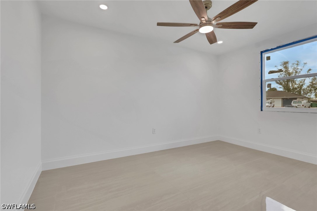2181 52nd, Naples, FL 34116