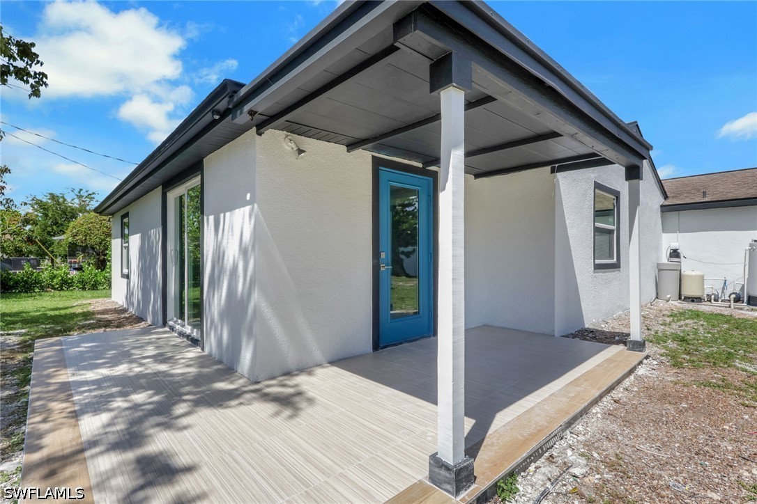 2181 52nd, Naples, FL 34116