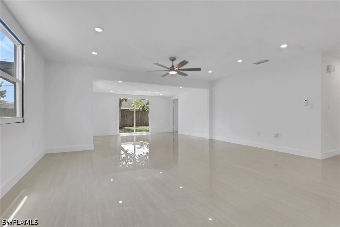 2181 52nd, Naples, FL 34116
