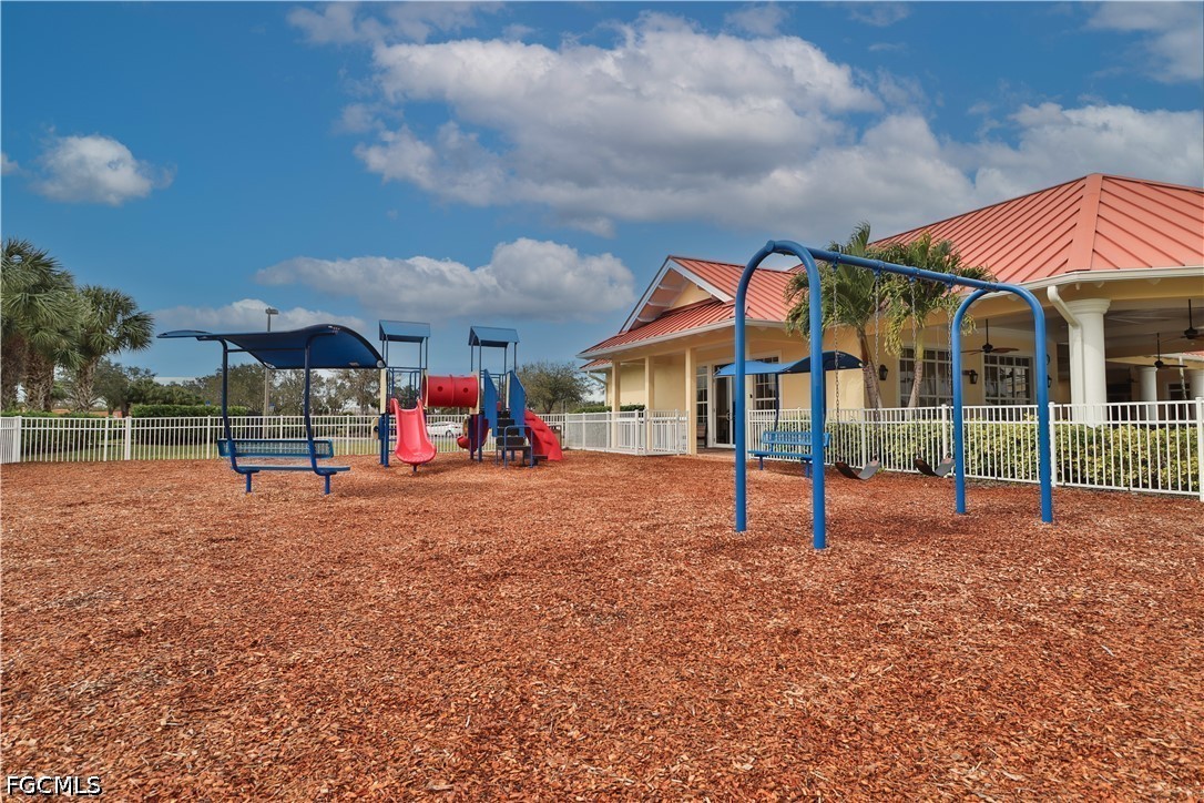 3947 Coneflower, Alva, FL 33920