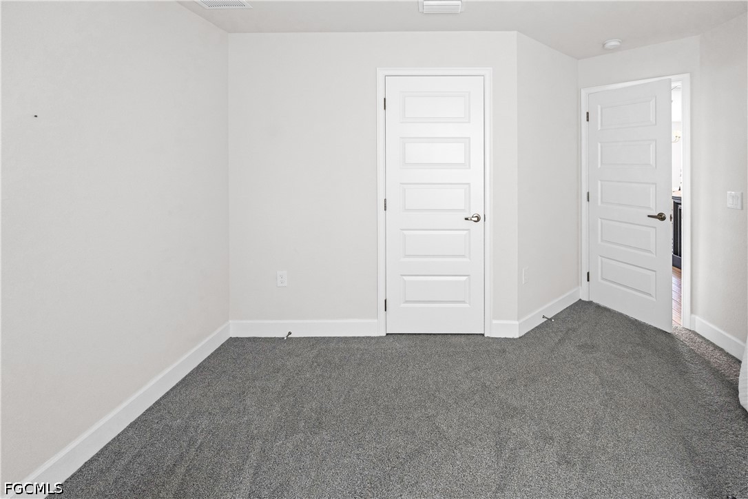 2000 9th, Cape Coral, FL 33993