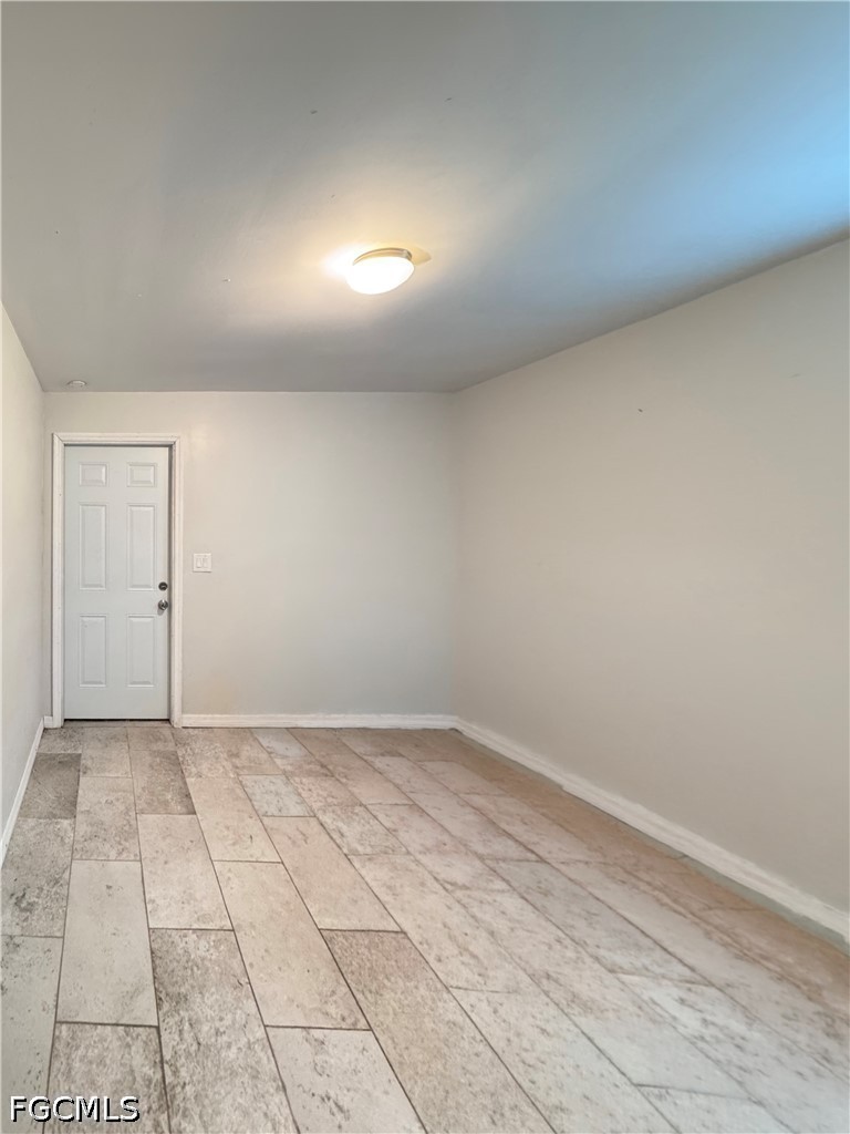 3735 Kelly, Fort Myers, FL 33901
