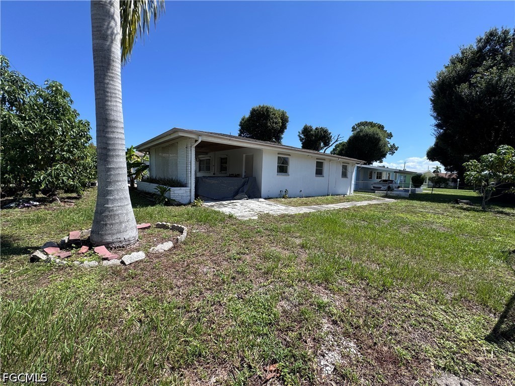 3735 Kelly, Fort Myers, FL 33901