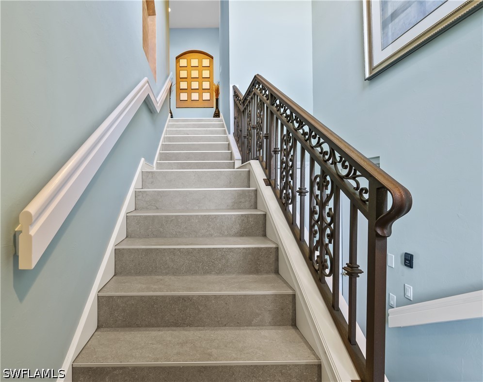 5021 Maxwell Circle #201 Unit 3-201, Naples, FL 34105