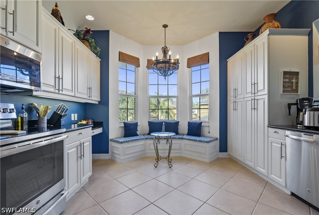 5021 Maxwell Circle #201 Unit 3-201, Naples, FL 34105