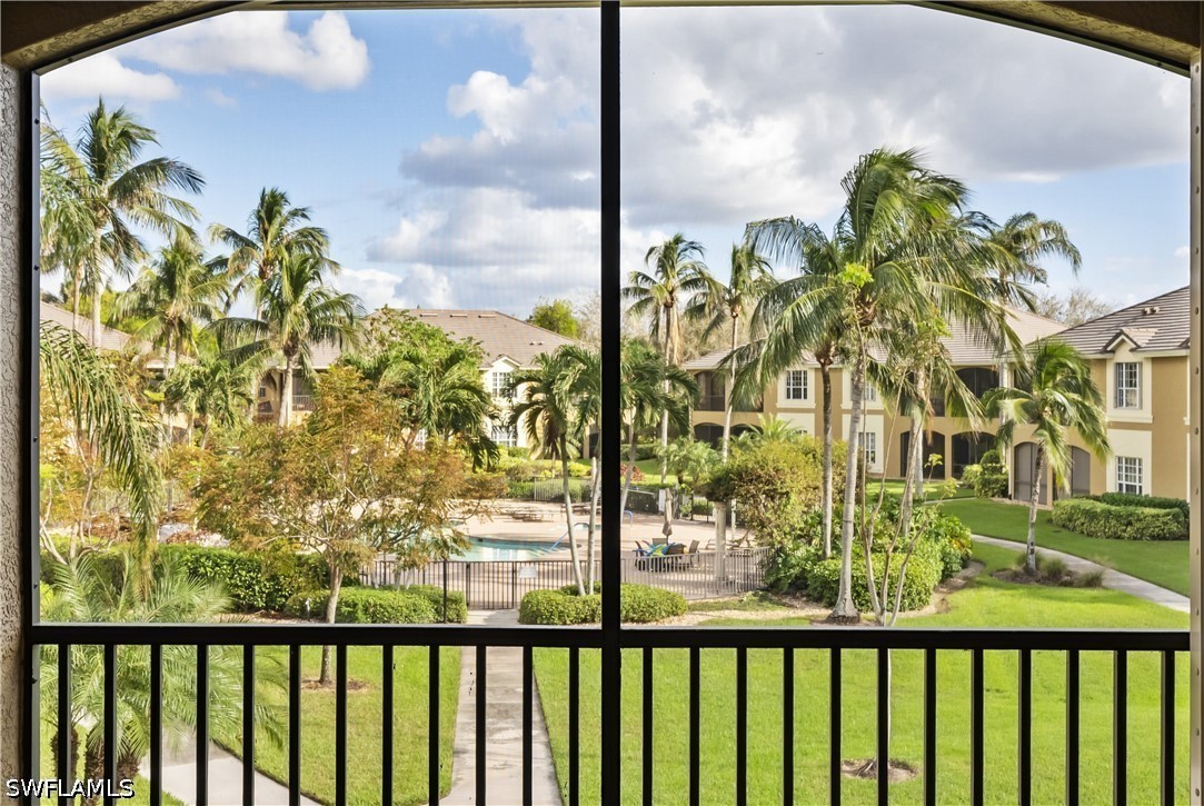 5021 Maxwell Circle #201 Unit 3-201, Naples, FL 34105