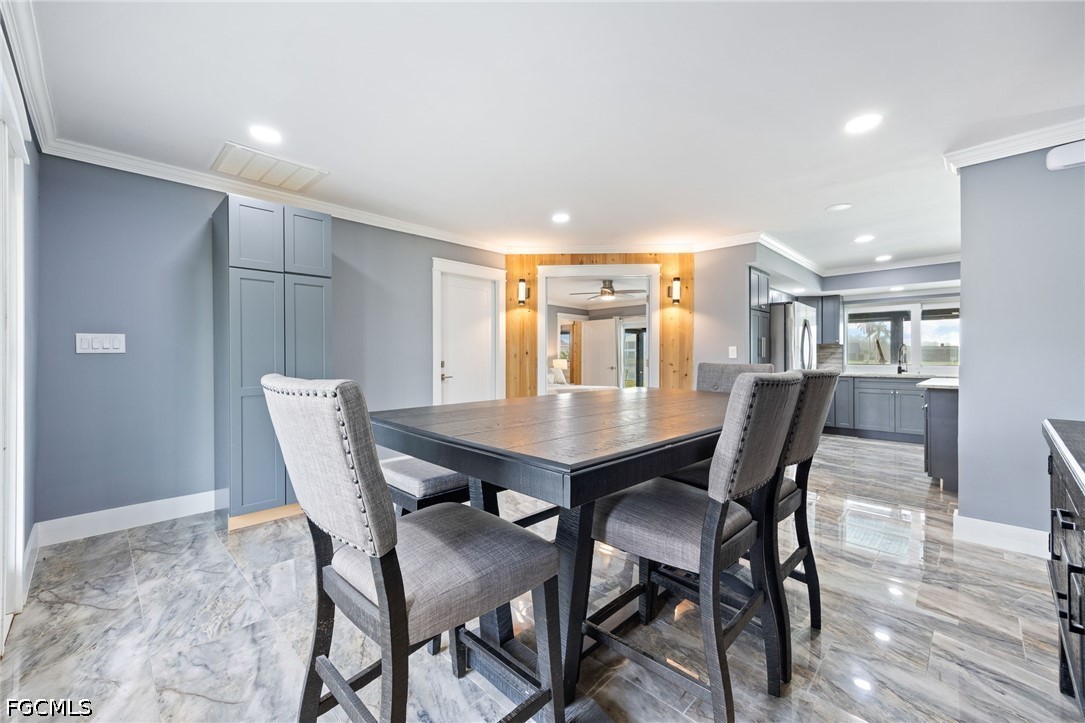 DiningArea