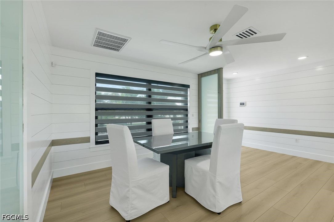 DiningArea
