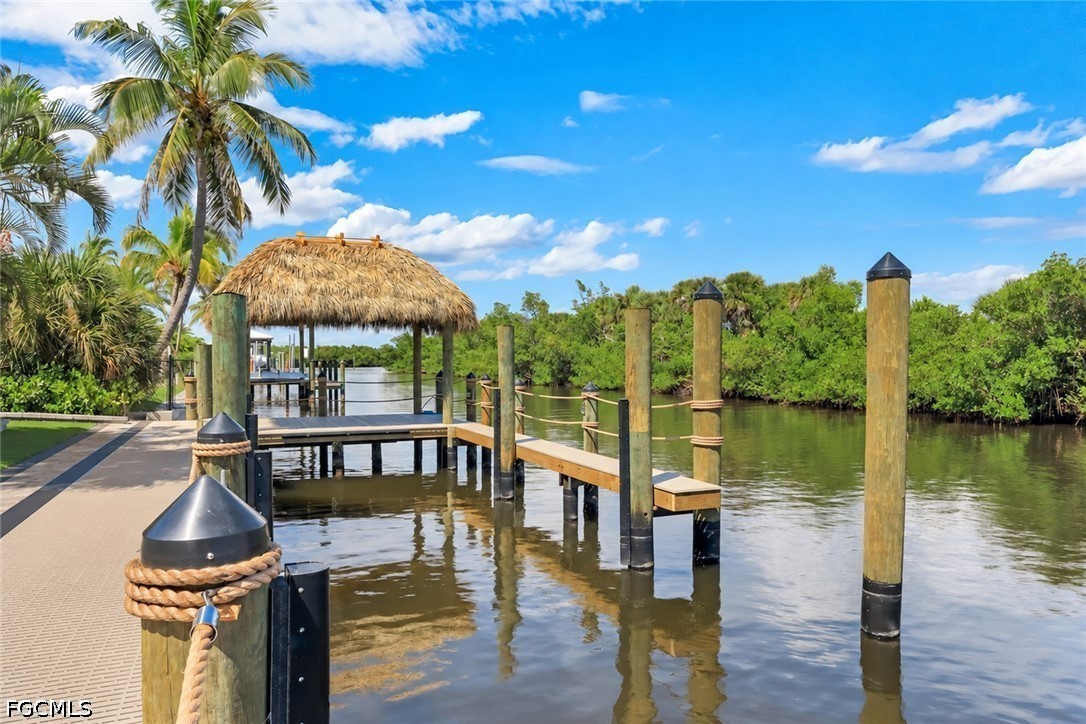 Dock