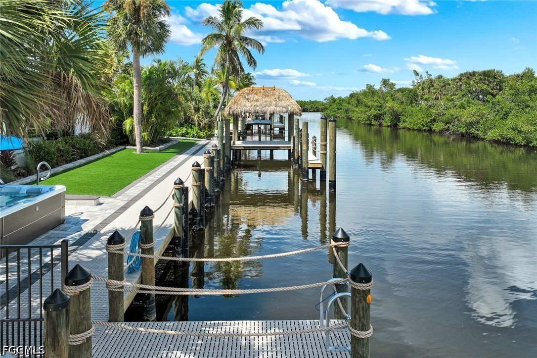 Dock