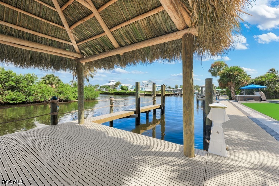 Dock