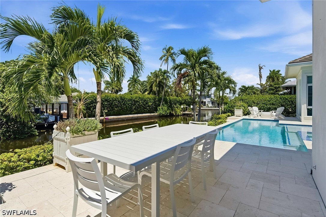 2150 Tarpon, Naples, FL 34102