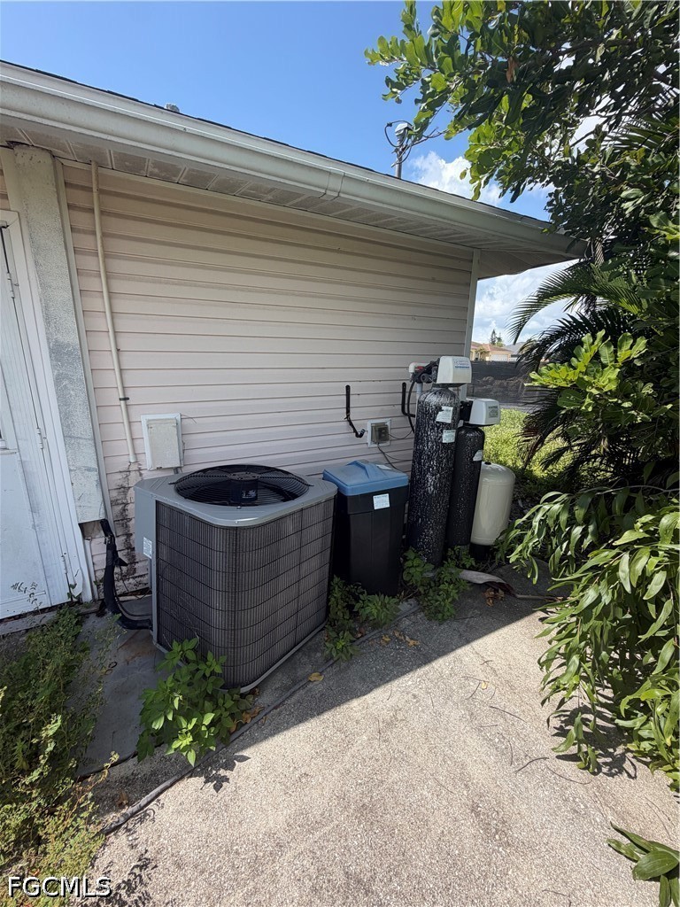 2005 15th, Cape Coral, FL 33909