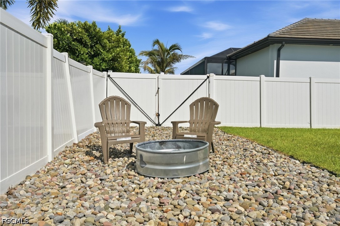 3315 1st, Cape Coral, FL 33993