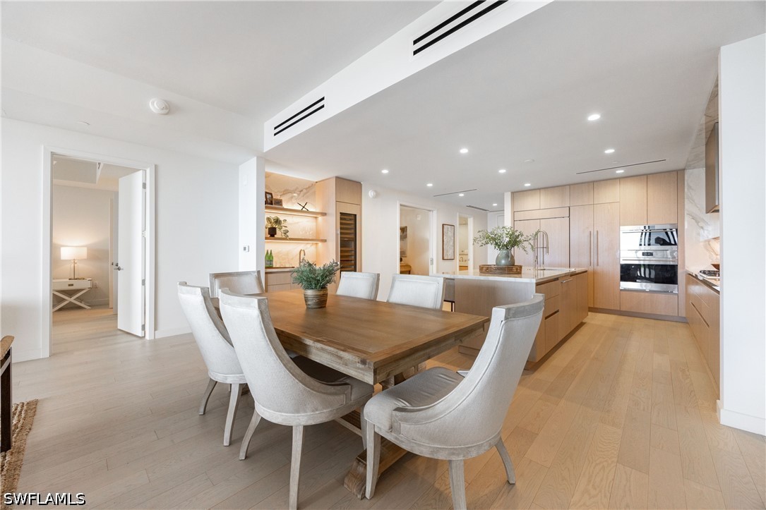 DiningArea